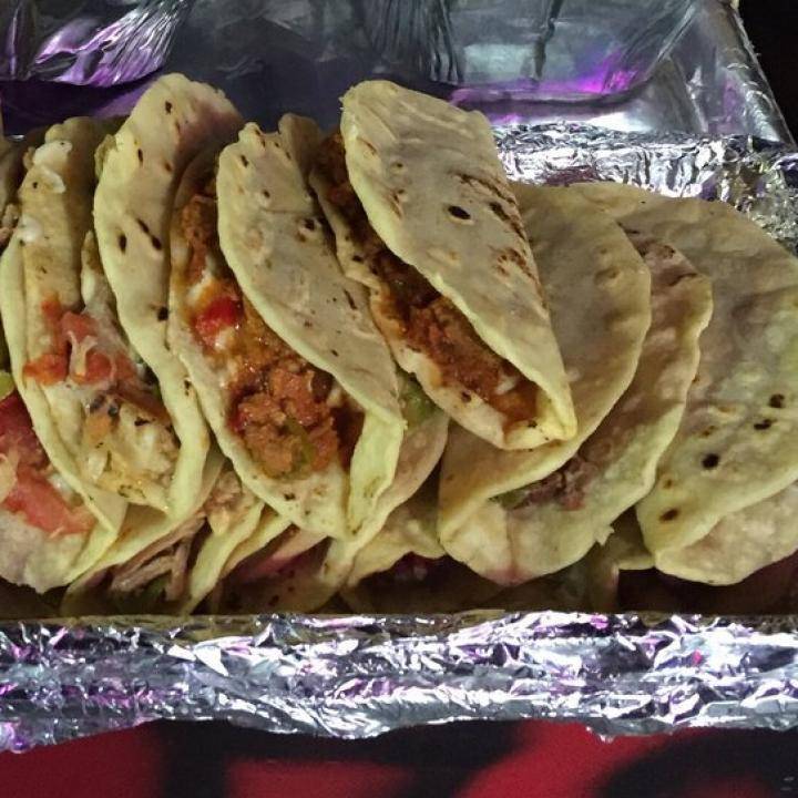 Real mexican street food - Empanadas Del Cielo
